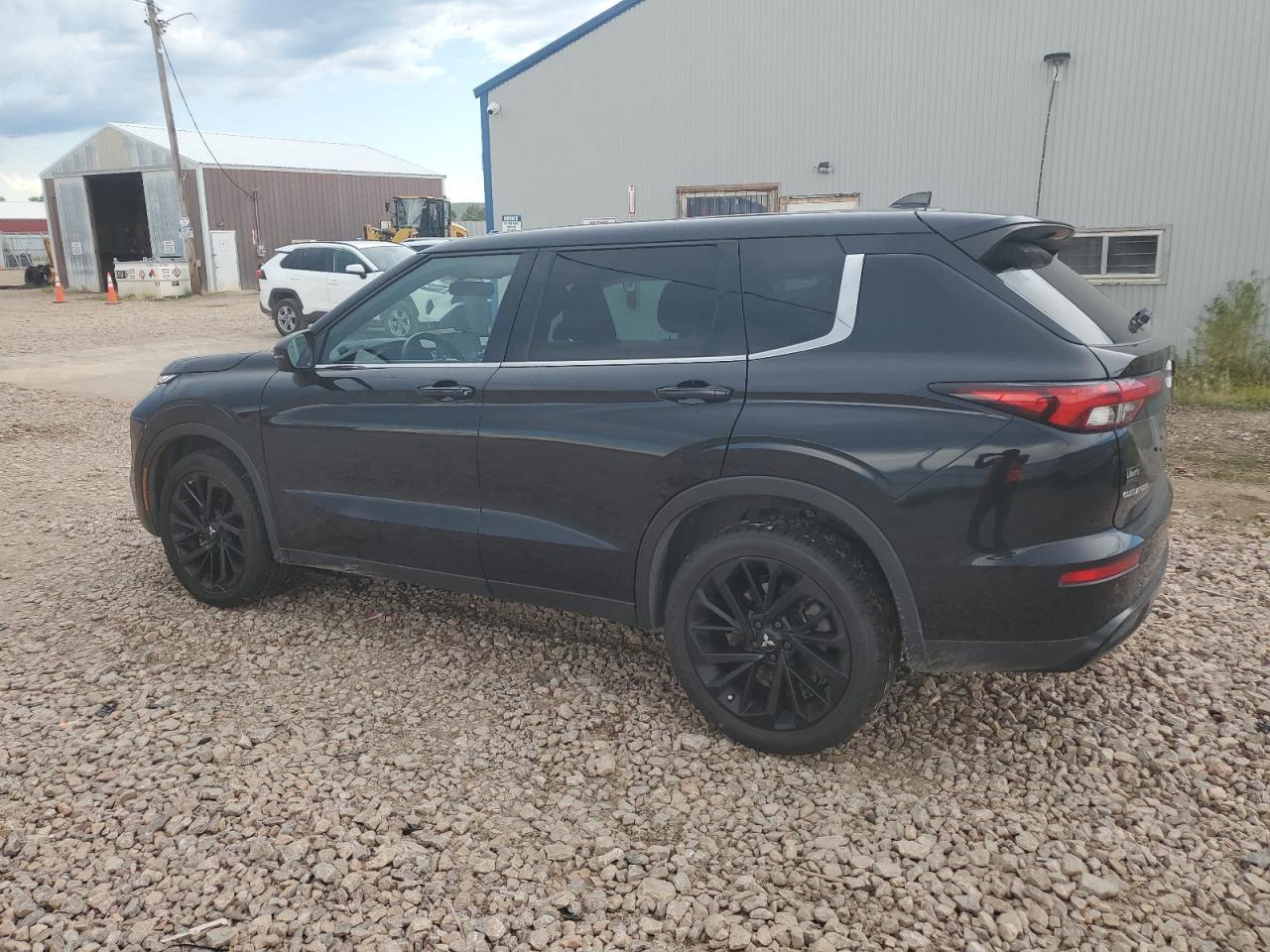 2023 Mitsubishi Outlander Se - Фото 2