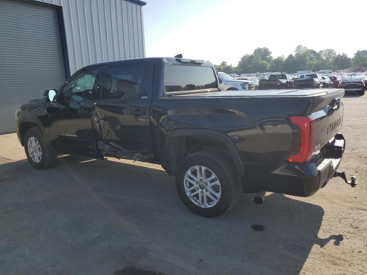 2022 Toyota Tundra Crewmax Sr - Фото 2