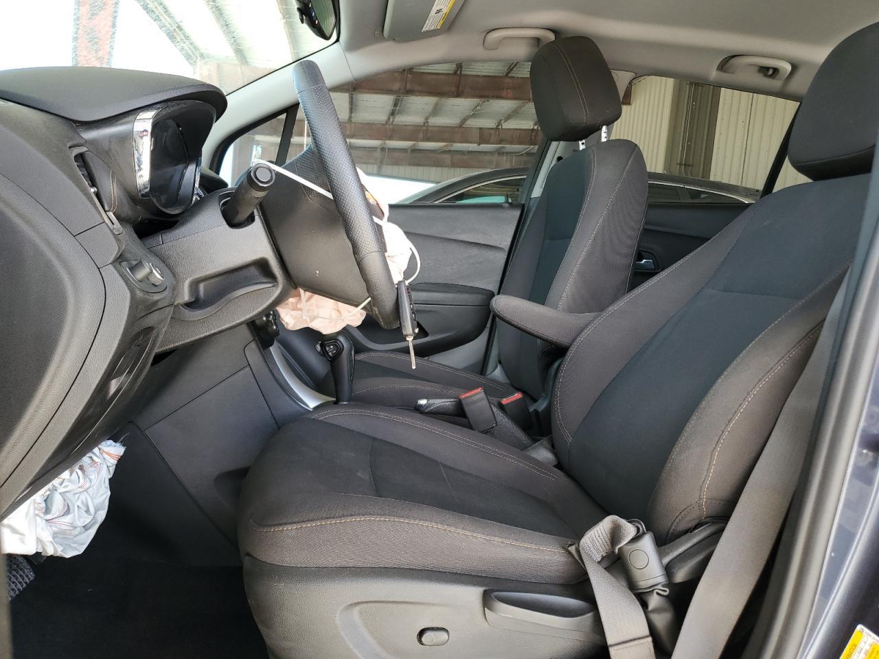 2019 Chevrolet Trax Ls - Image 7