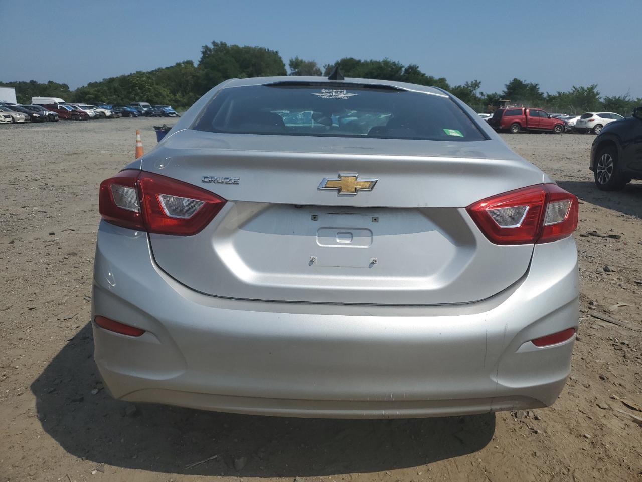 2018 Chevrolet Cruze Ls - Фото 6