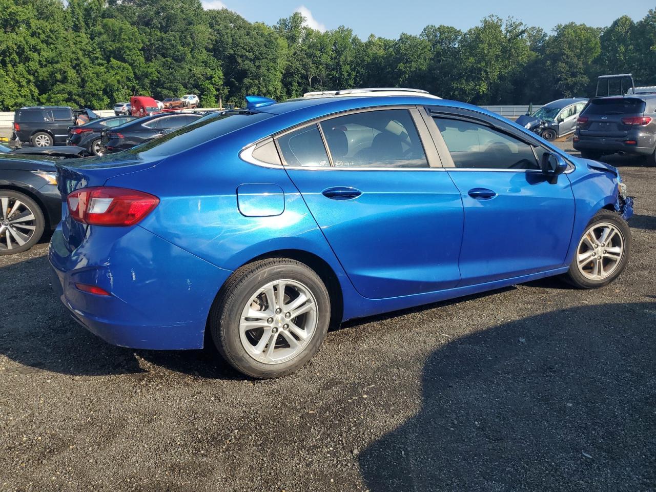 2018 Chevrolet Cruze Lt - Image 3