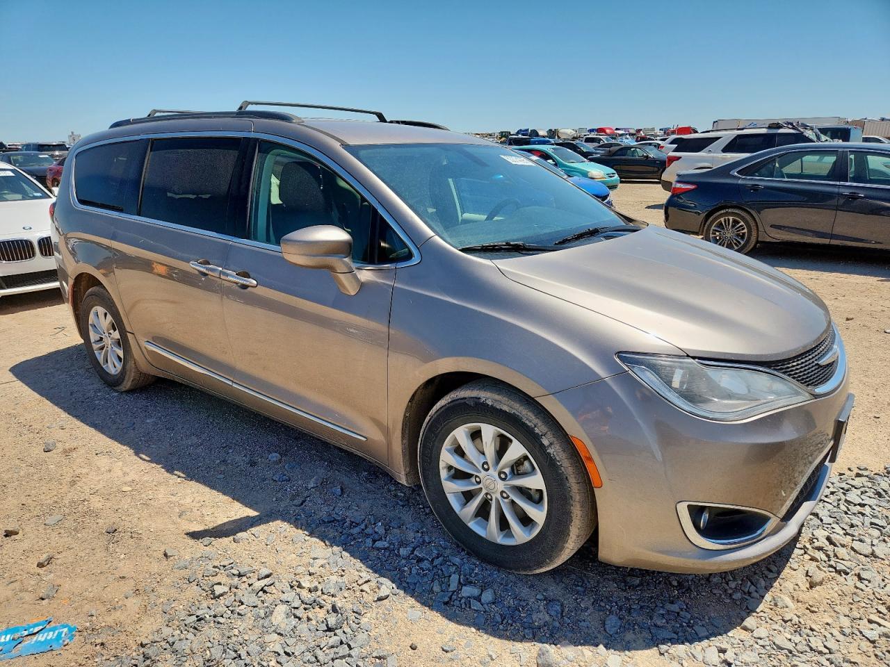 2017 Chrysler Pacifica Touring L - Фото 4