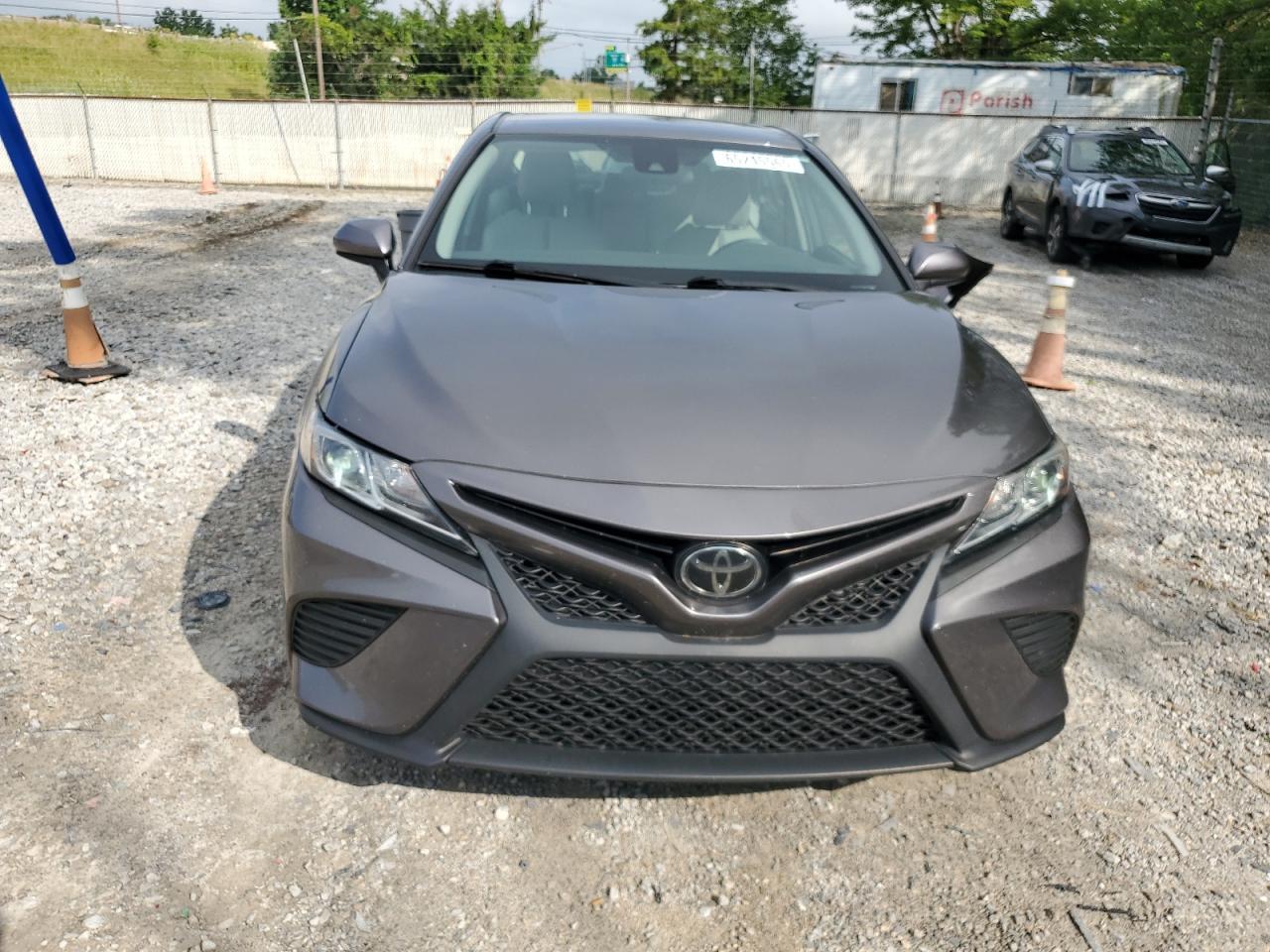 2020 Toyota Camry Se - Image 5
