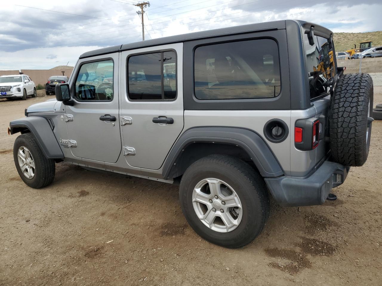 2021 Jeep Wrangler Unlimited Sport - Фото 2