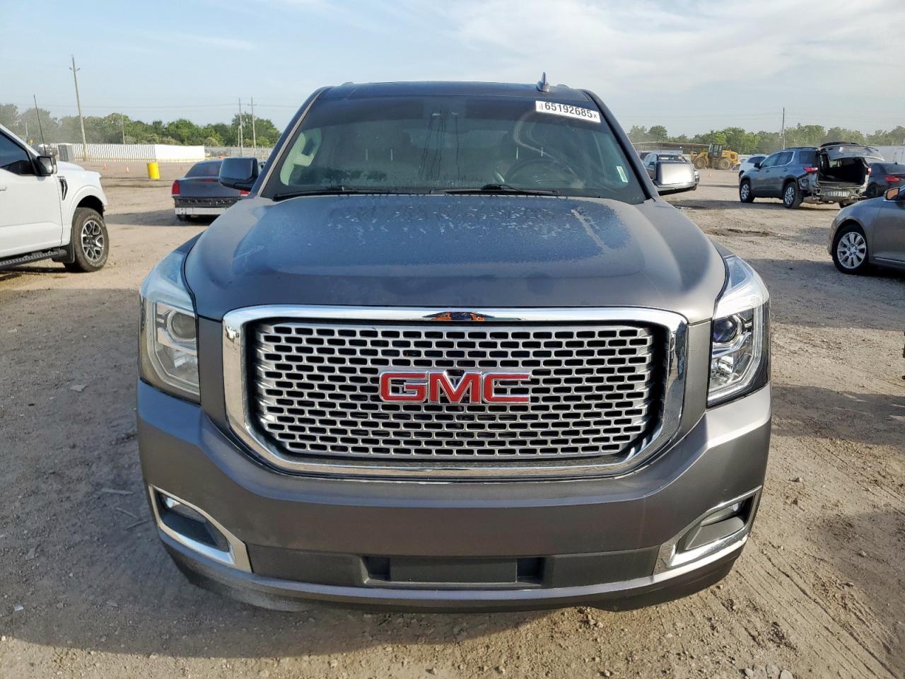 2017 GMC Yukon Slt - Фото 5