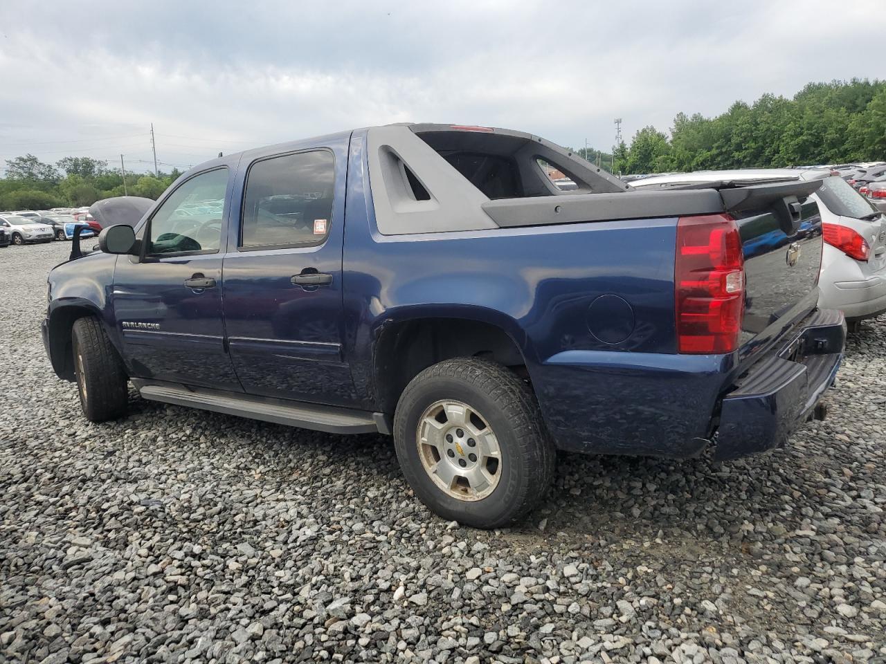 2010 Chevrolet Avalanche Ls - Фото 2