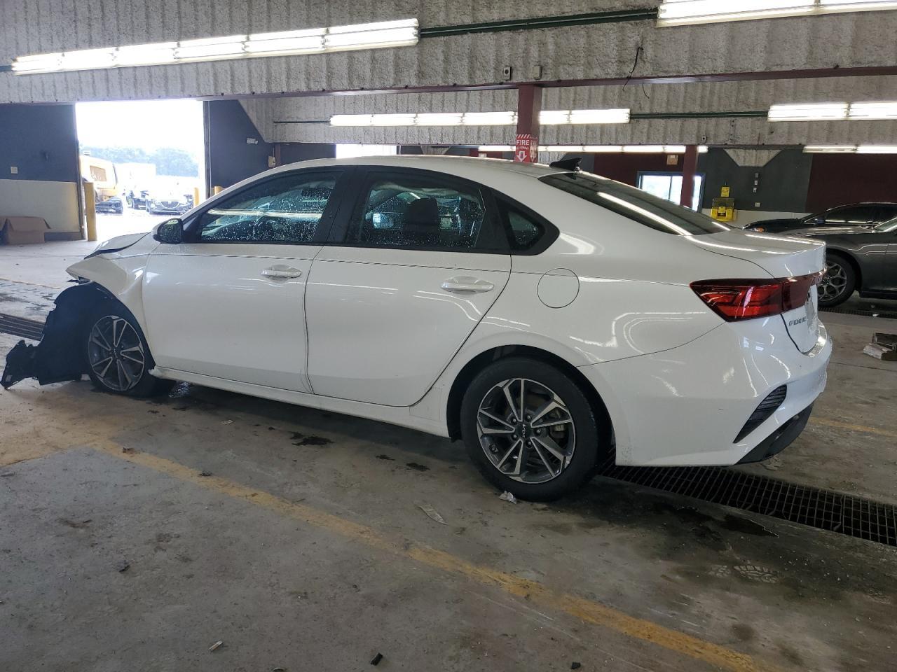 2023 Kia Forte Lx - Фото 2