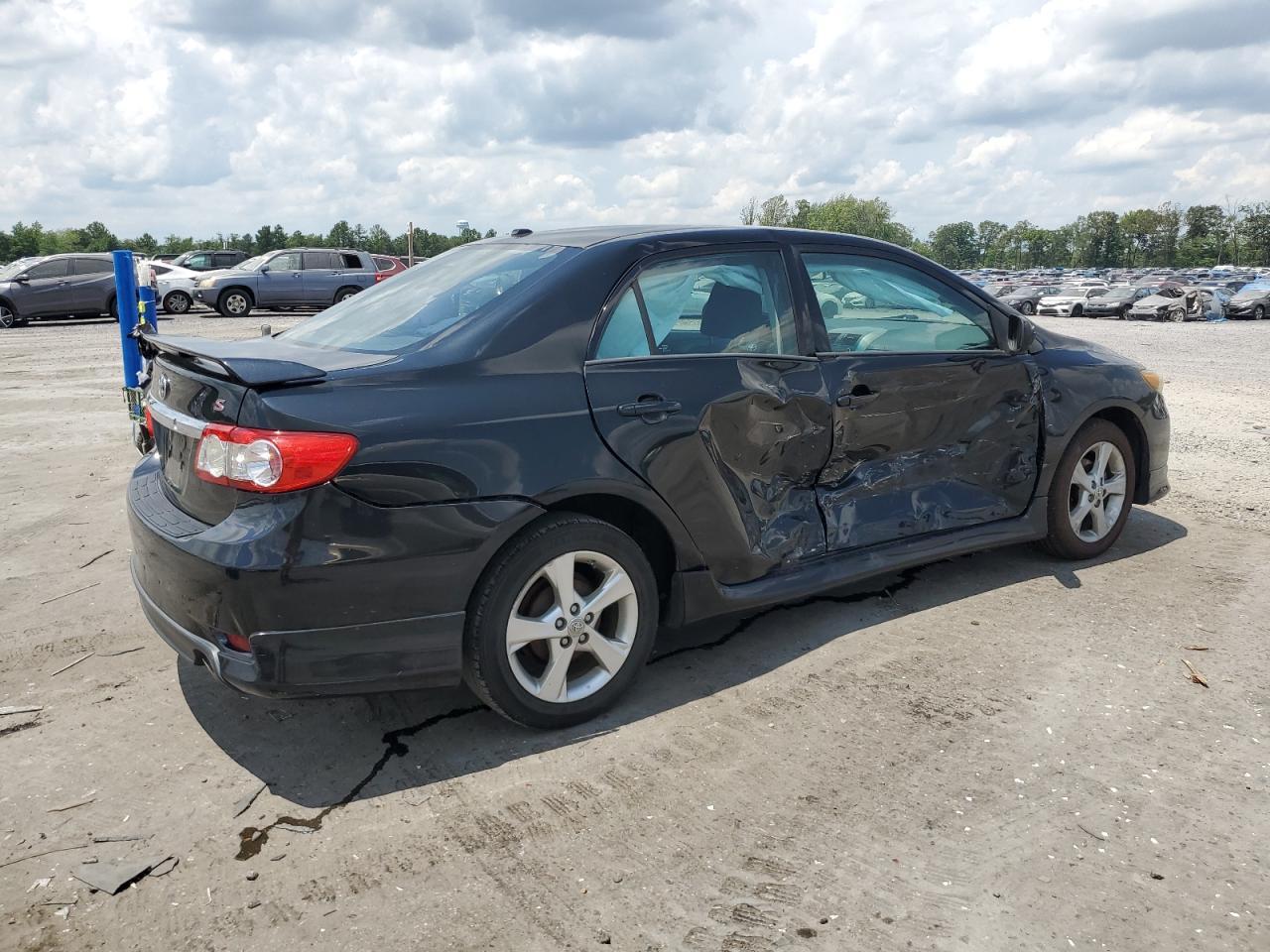 2011 Toyota Corolla Base - Фото 3