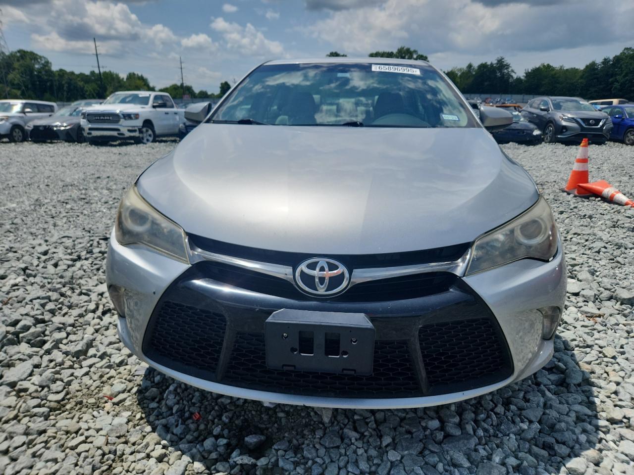 2016 Toyota Camry Le - Фото 5