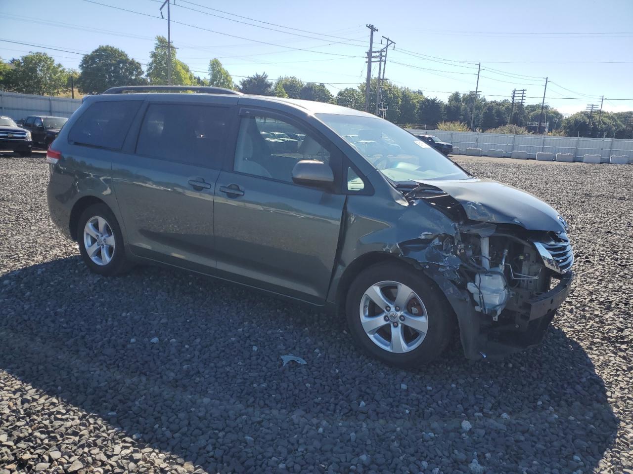 2014 Toyota Sienna Le - Фото 4