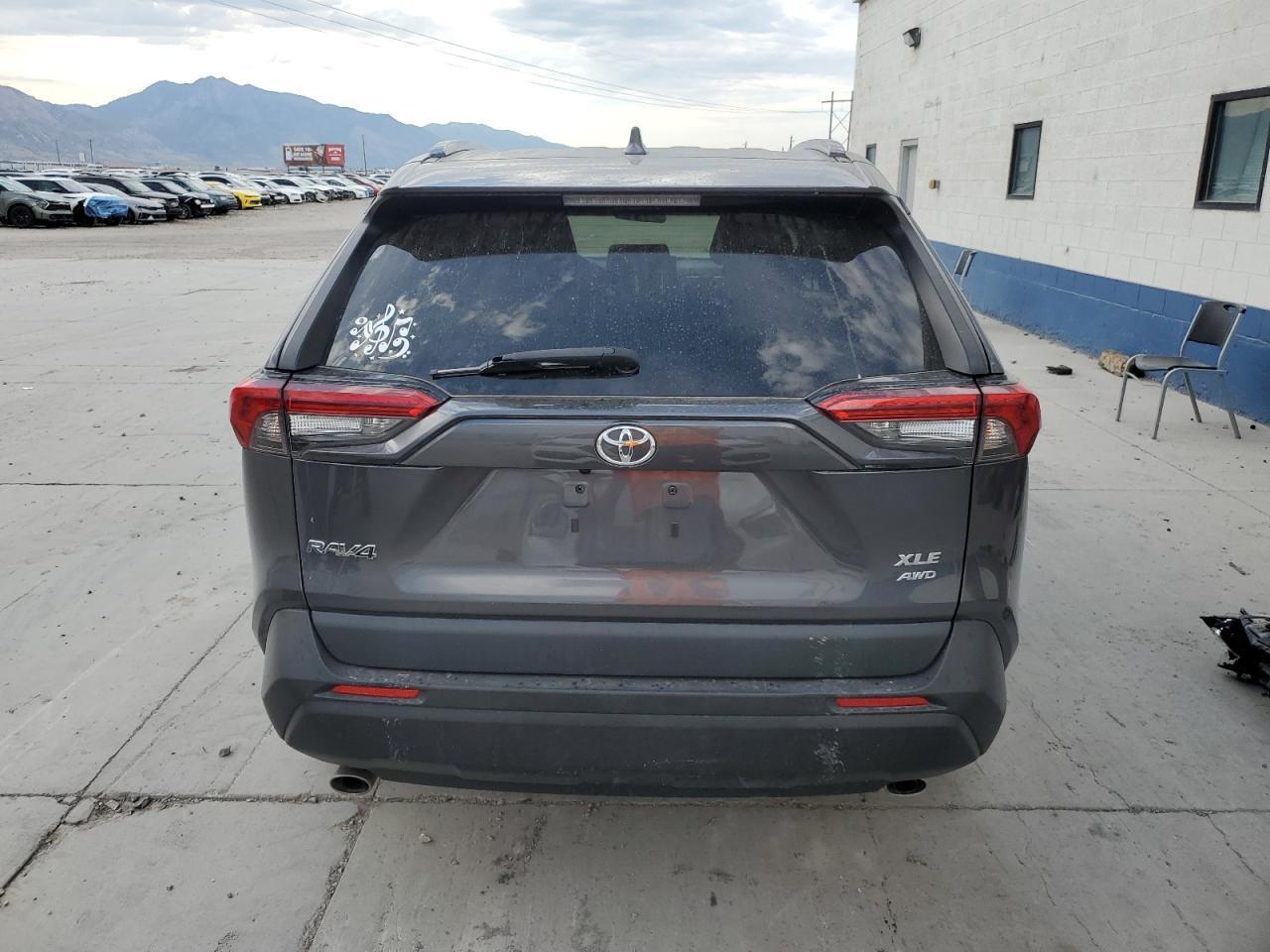 2022 Toyota Rav4 - Фото 6