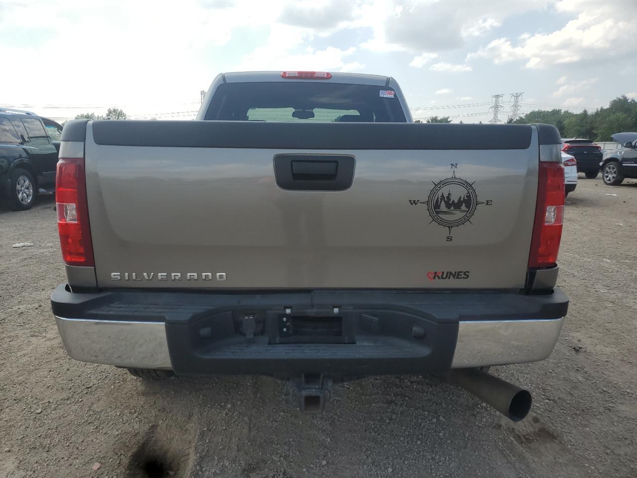 2008 Chevrolet Silverado K2500 Heavy Duty - Image 6