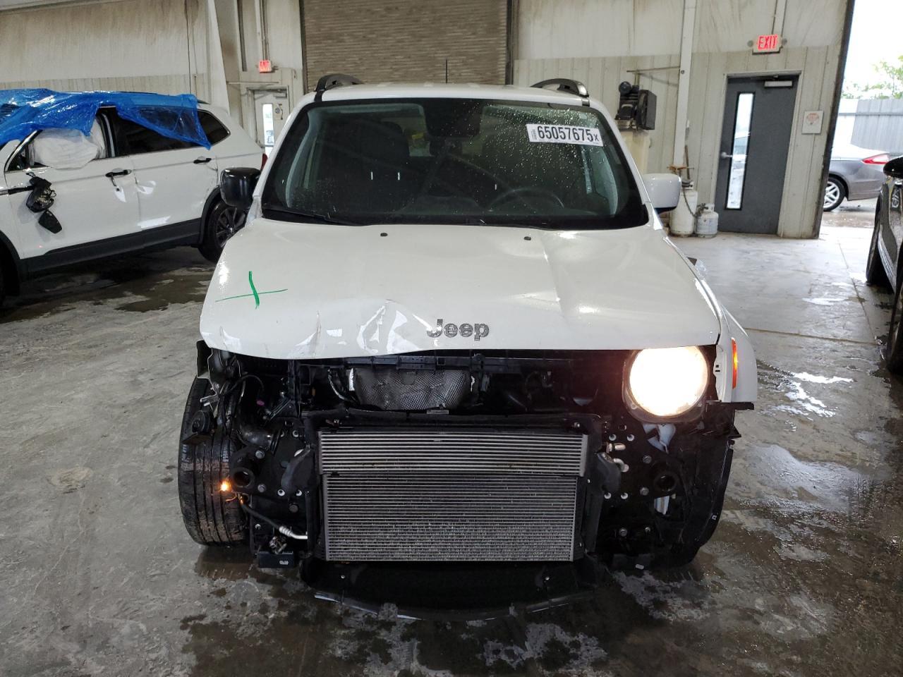 2019 Jeep Renegade Latitude - Image 5