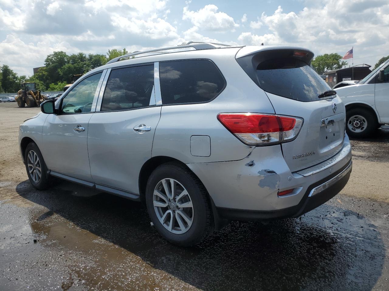 2016 Nissan Pathfinder S - Фото 2