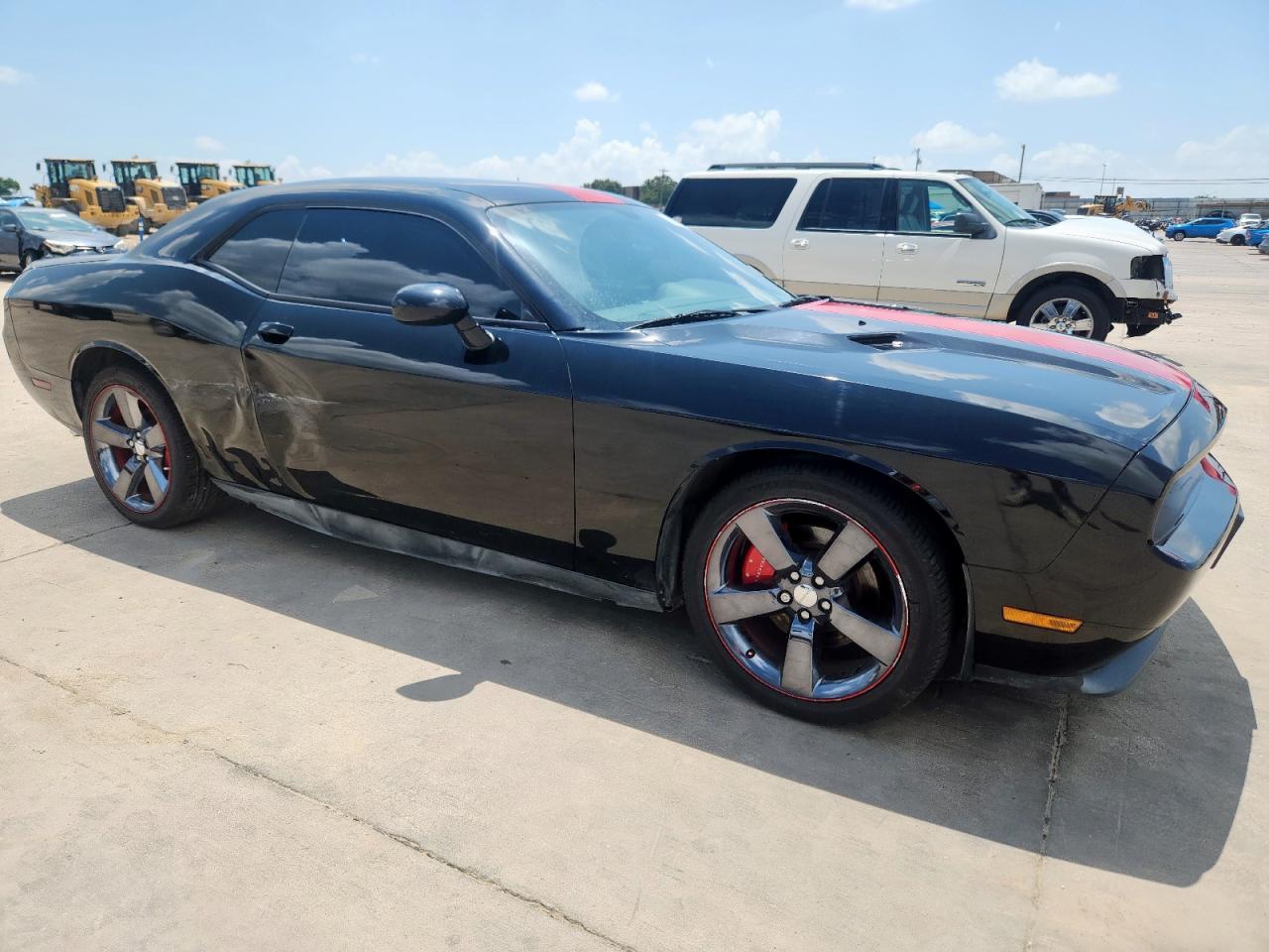 2013 Dodge Challenger Sxt - Image 4