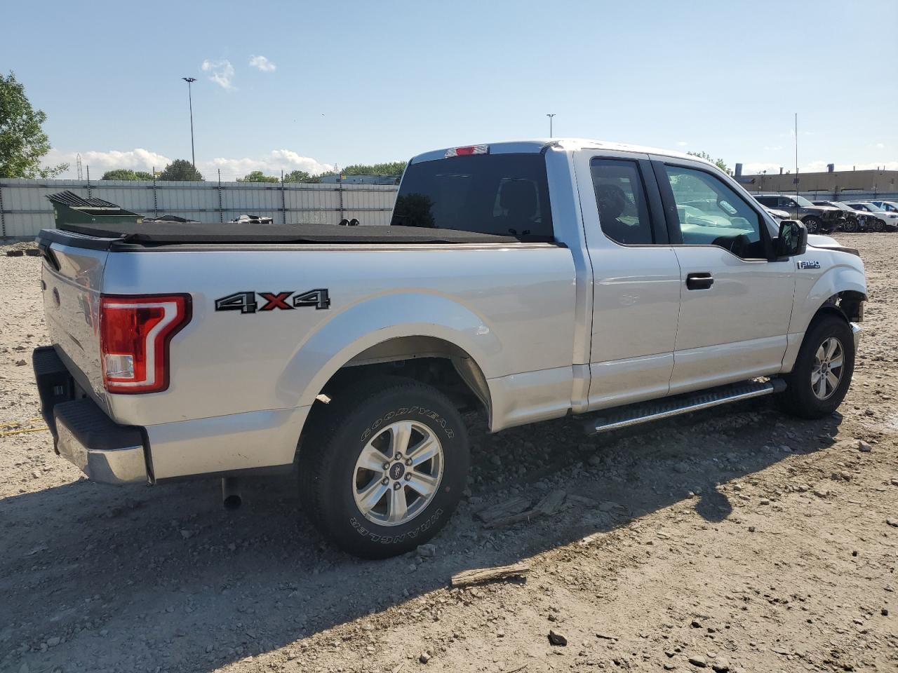 2015 Ford F150 Super Cab - Image 3