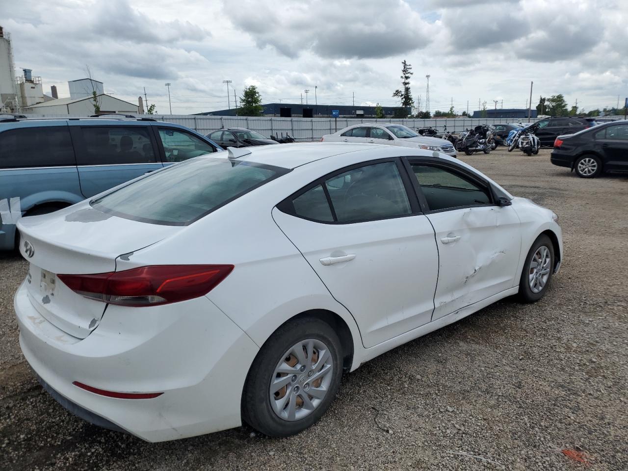 2017 Hyundai Elantra Se - Image 3