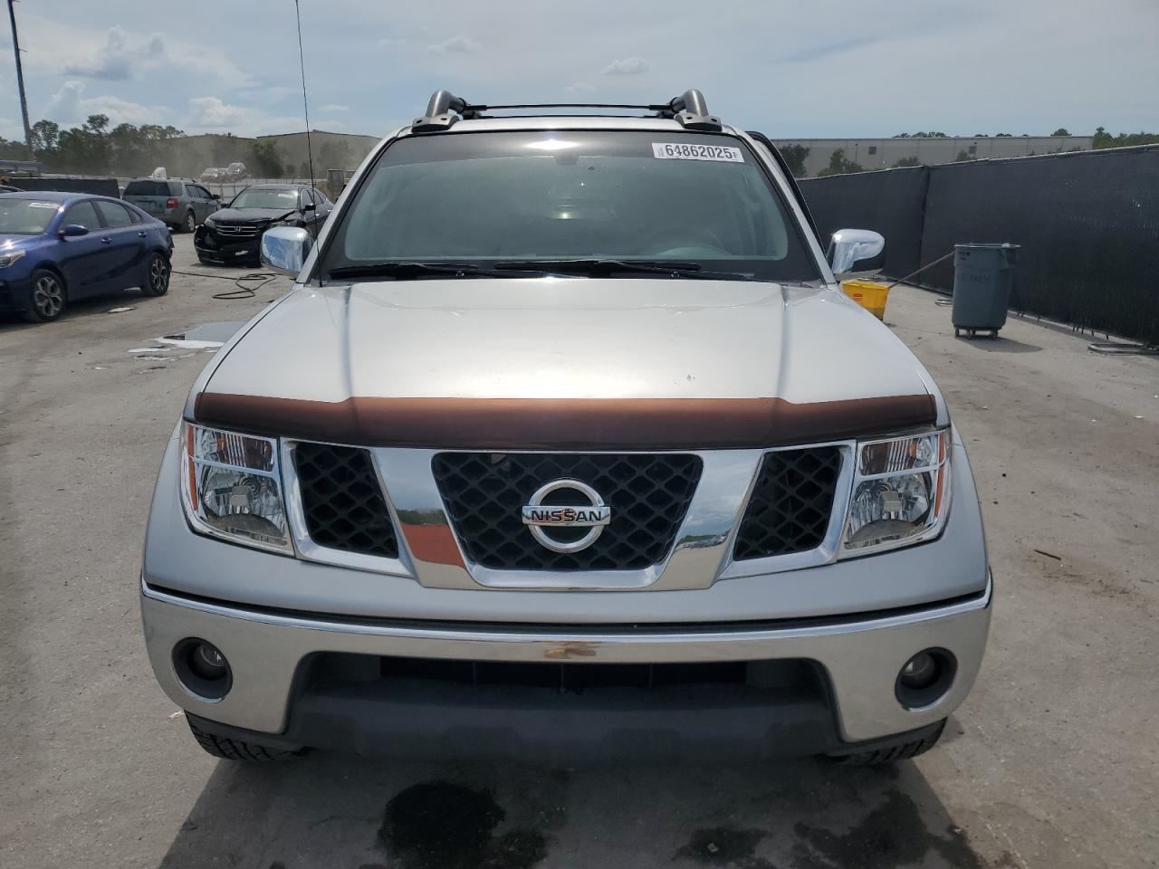2005 Nissan Frontier Crew Cab Le - Image 5