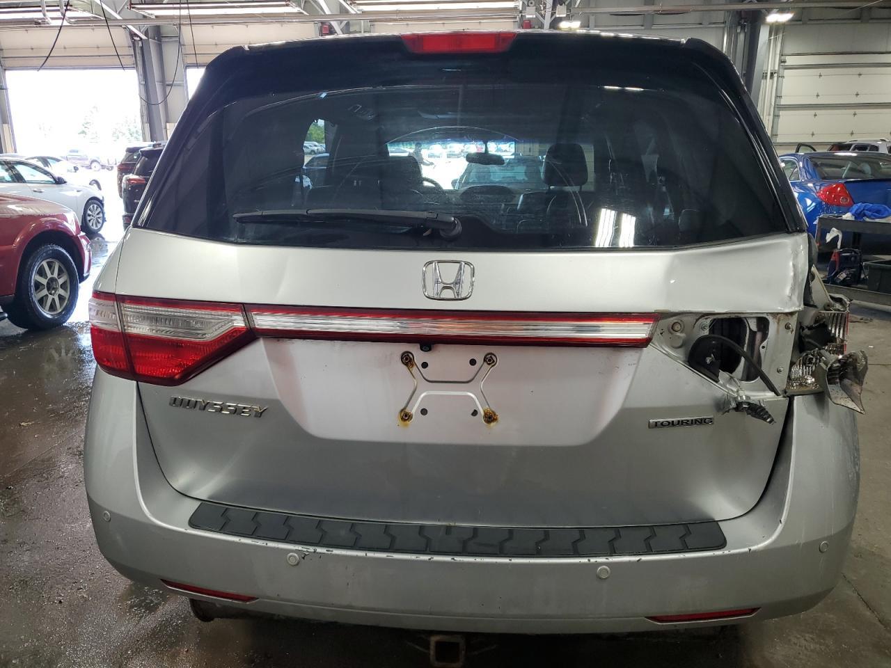 2012 Honda Odyssey Touring - Фото 6