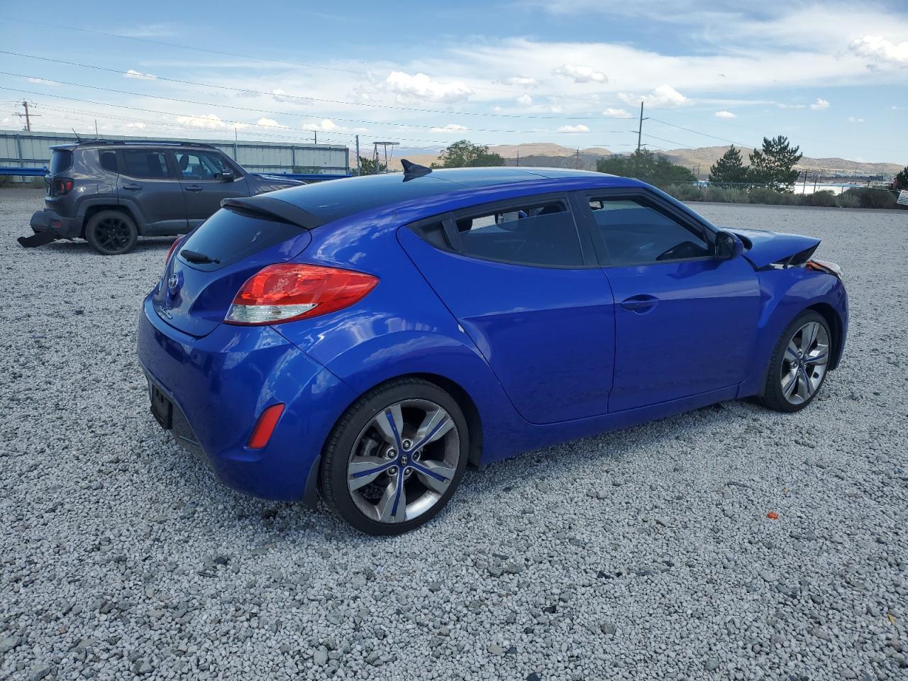 2014 Hyundai Veloster - Image 3