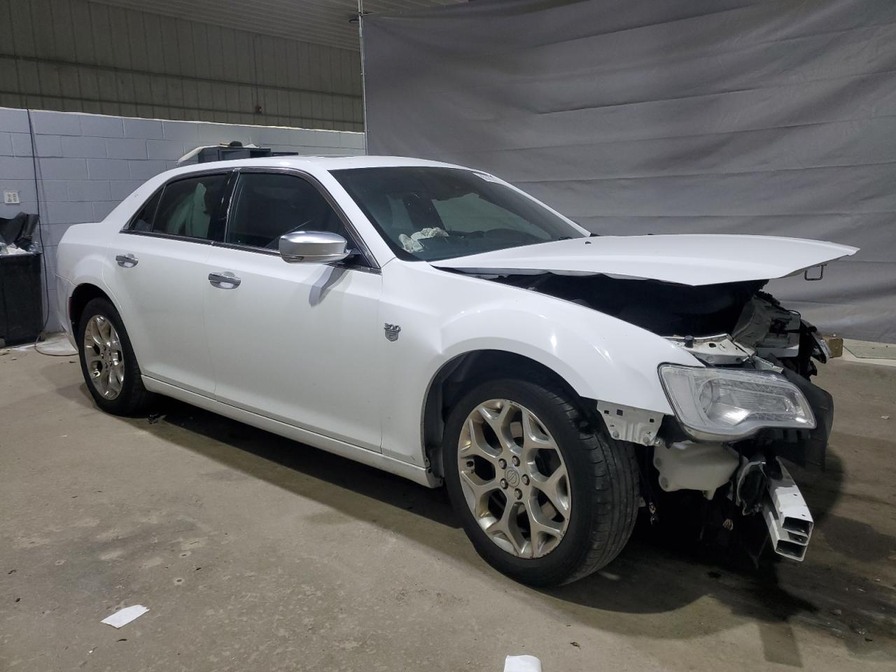 2017 Chrysler 300C Platinum - Фото 4