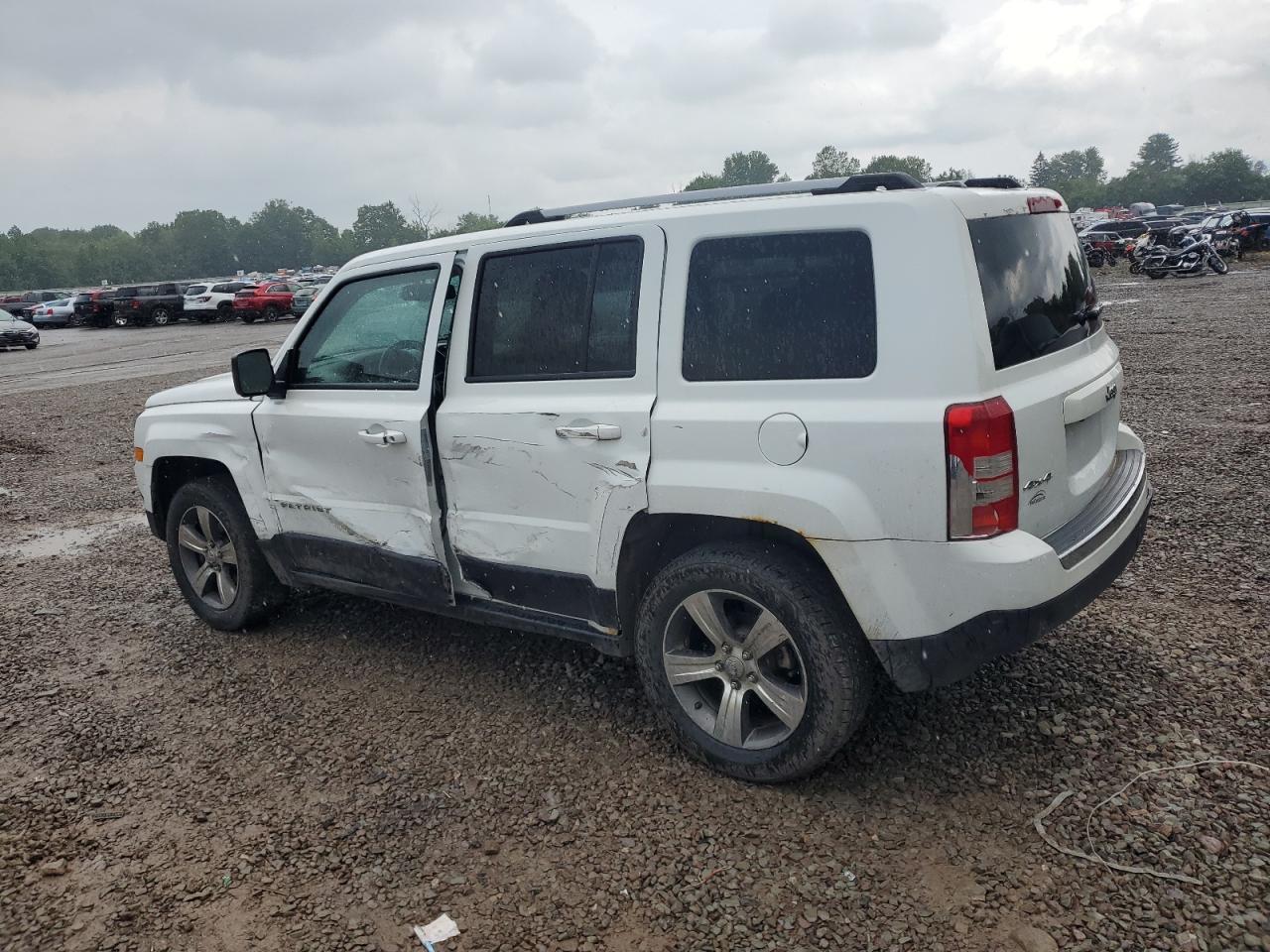 2016 Jeep Patriot Latitude - Фото 2