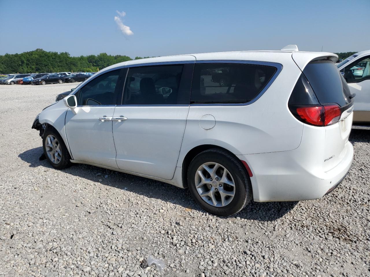 2018 Chrysler Pacifica Touring Plus - Image 2
