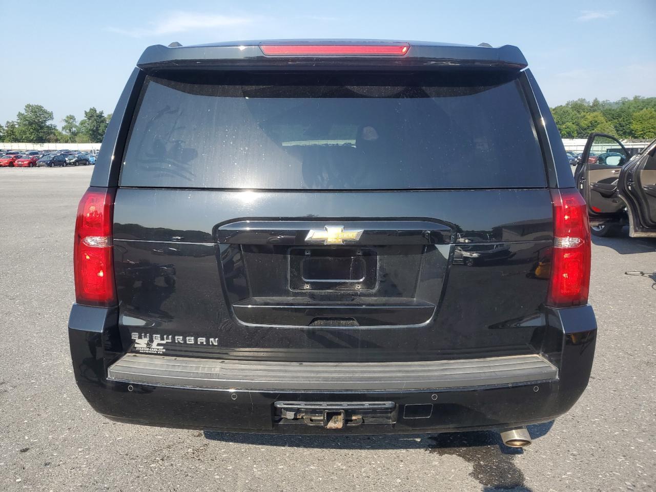 2019 Chevrolet Suburban K1500 Lt - Image 6