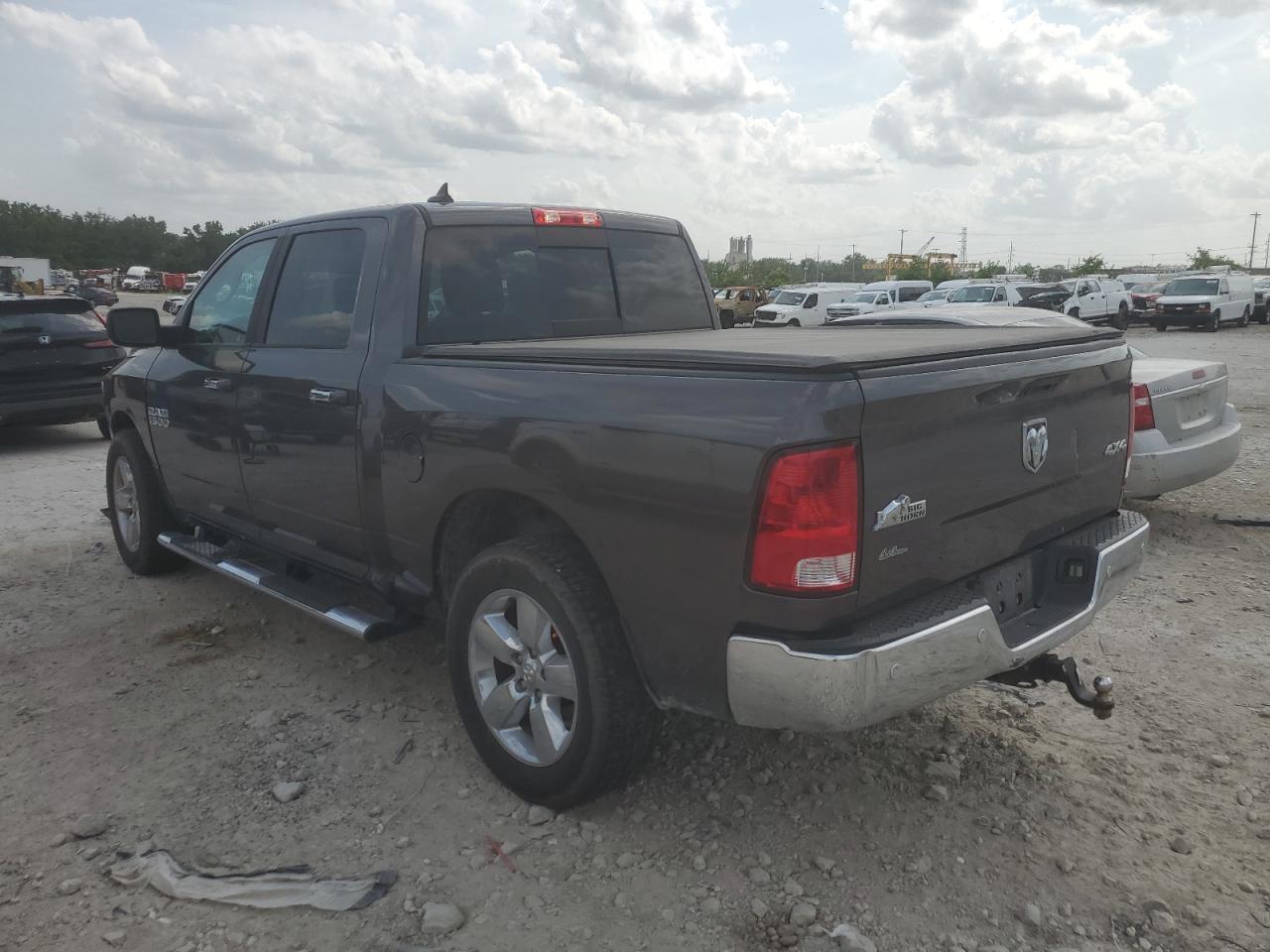 2018 Ram 1500 Slt - Фото 2