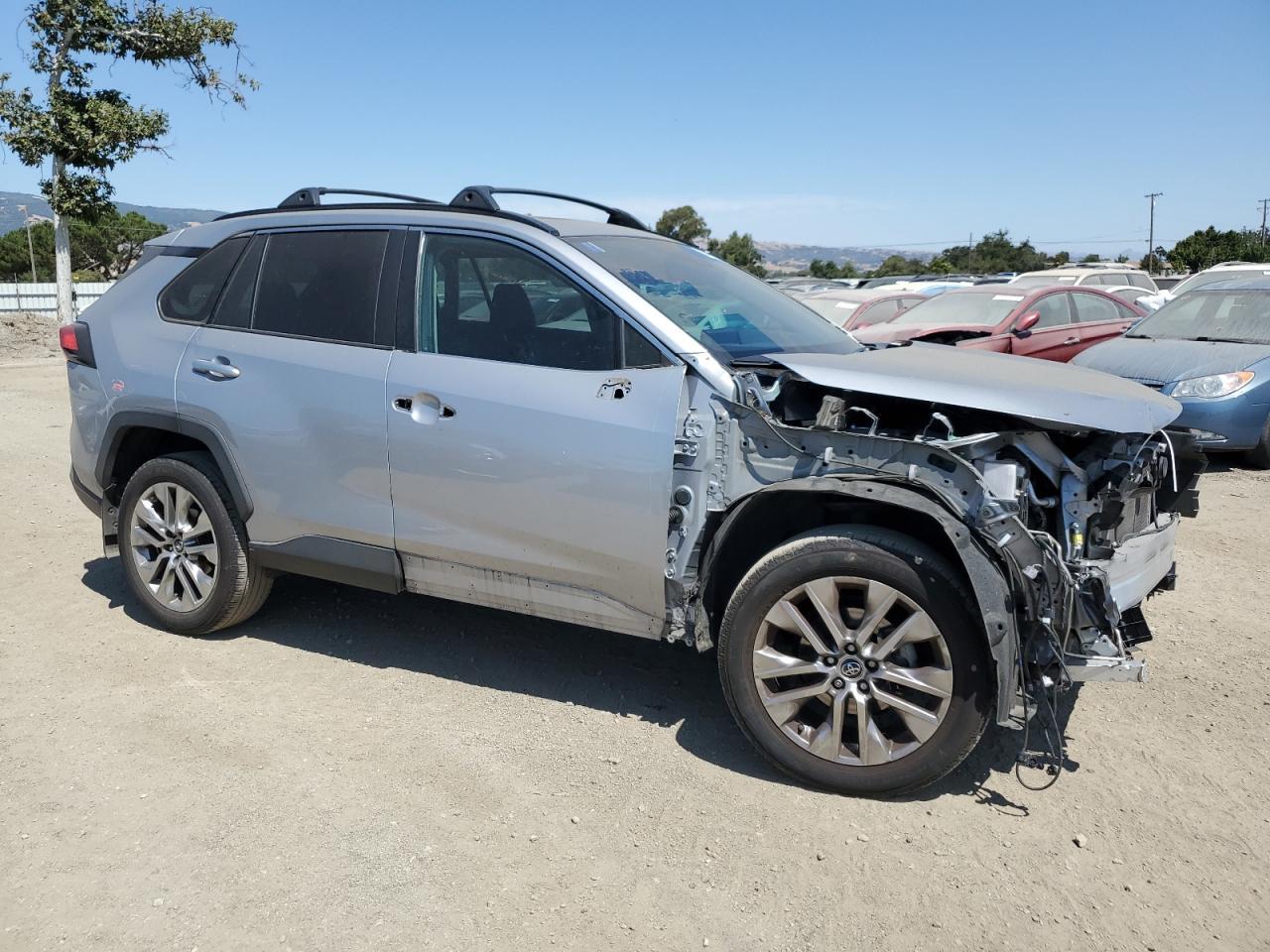 2019 Toyota Rav4 Xle Premium - Image 4