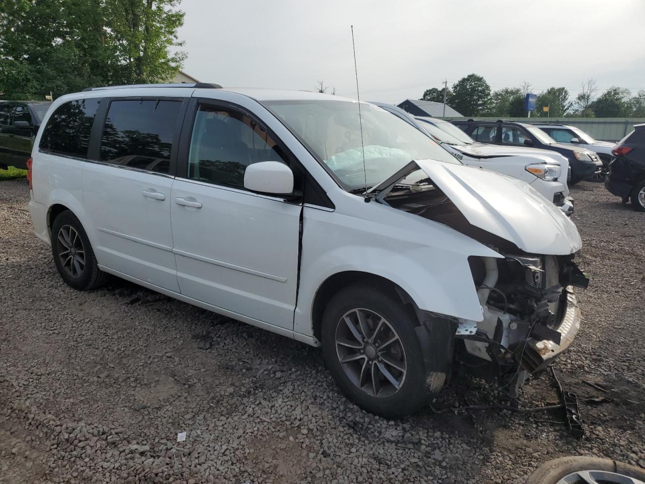 2017 Dodge Grand Caravan Sxt - Image 4