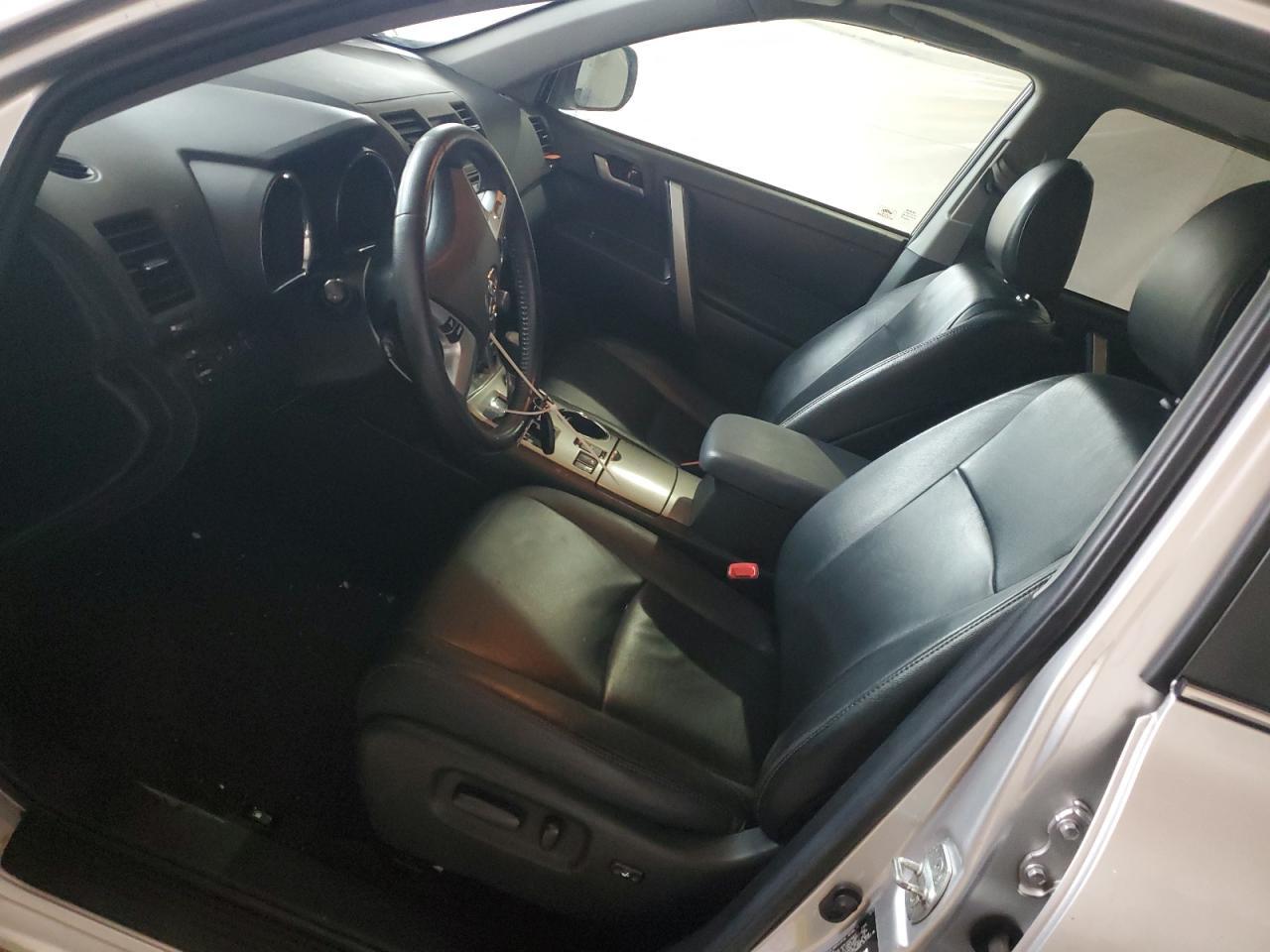 2013 Toyota Highlander Base - Image 7