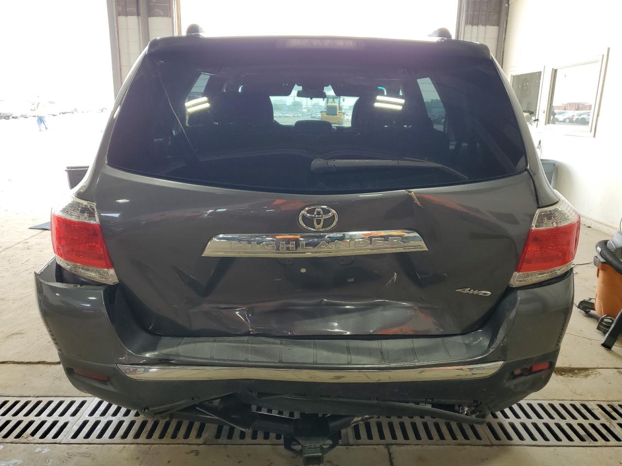 2013 Toyota Highlander Base - Image 6