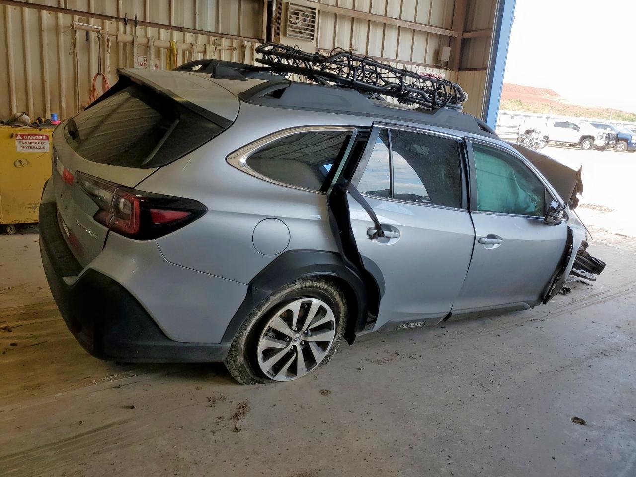 2025 Subaru Outback Premium - Фото 3