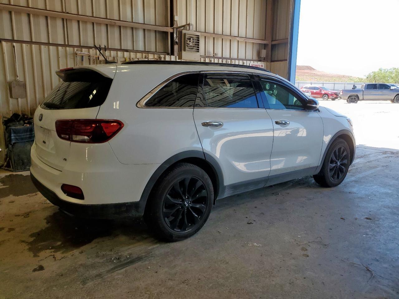 2020 Kia Sorento S - Фото 3