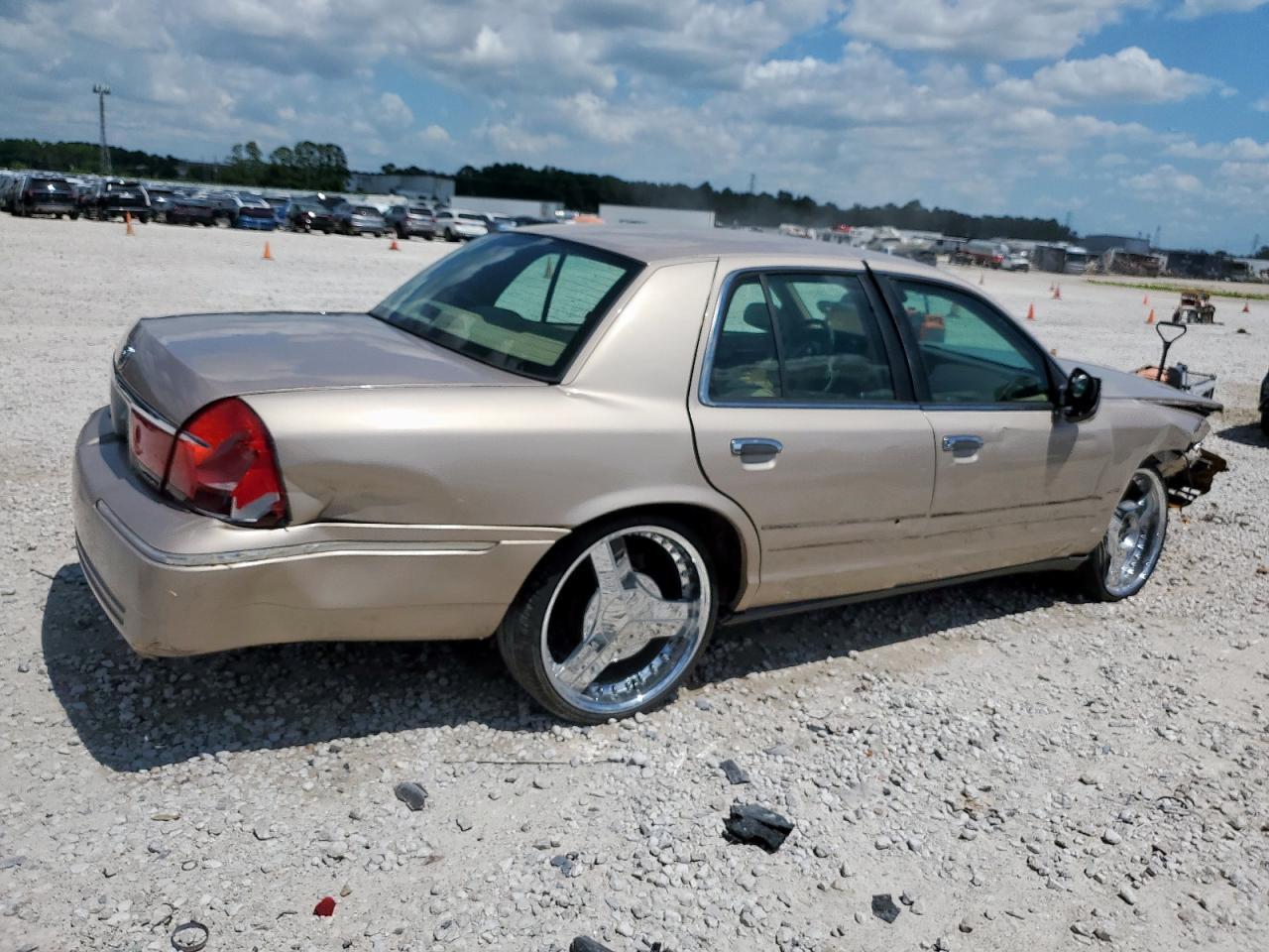 1998 Mercury Grand Marquis Gs - Image 3