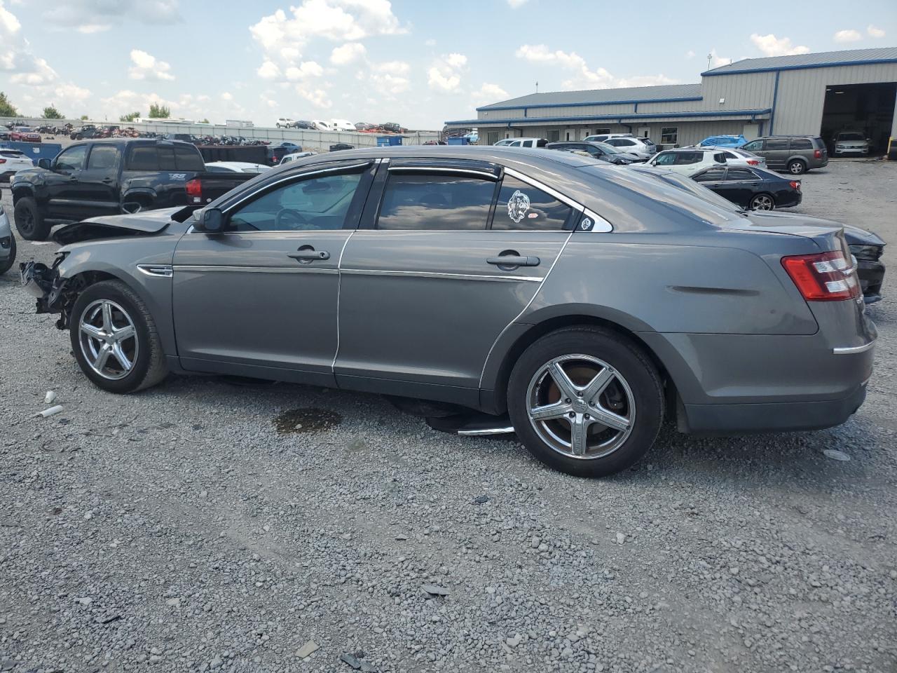 2013 Ford Taurus Sel - Image 2