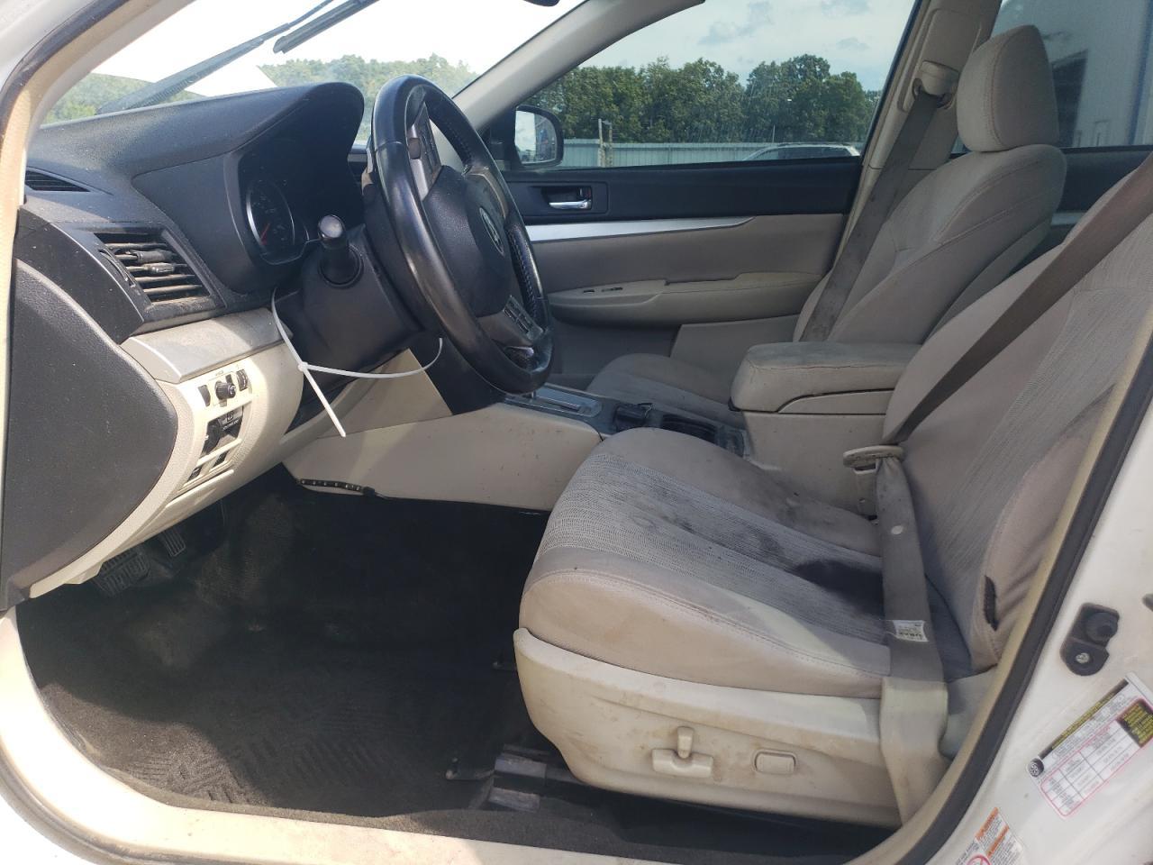 2013 Subaru Legacy 2.5I Premium - Image 7