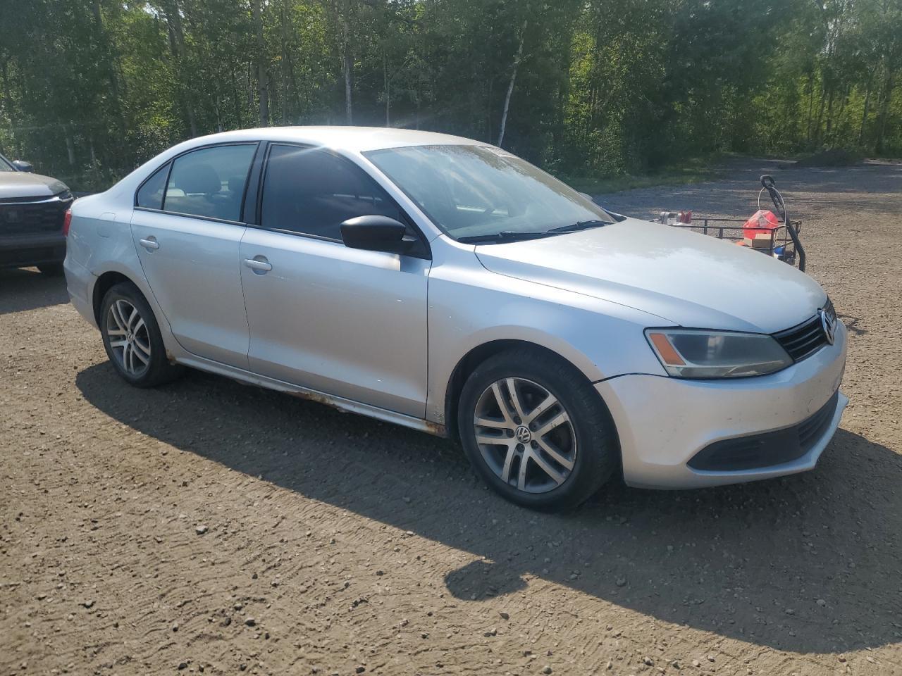 2011 Volkswagen Jetta Base - Image 4