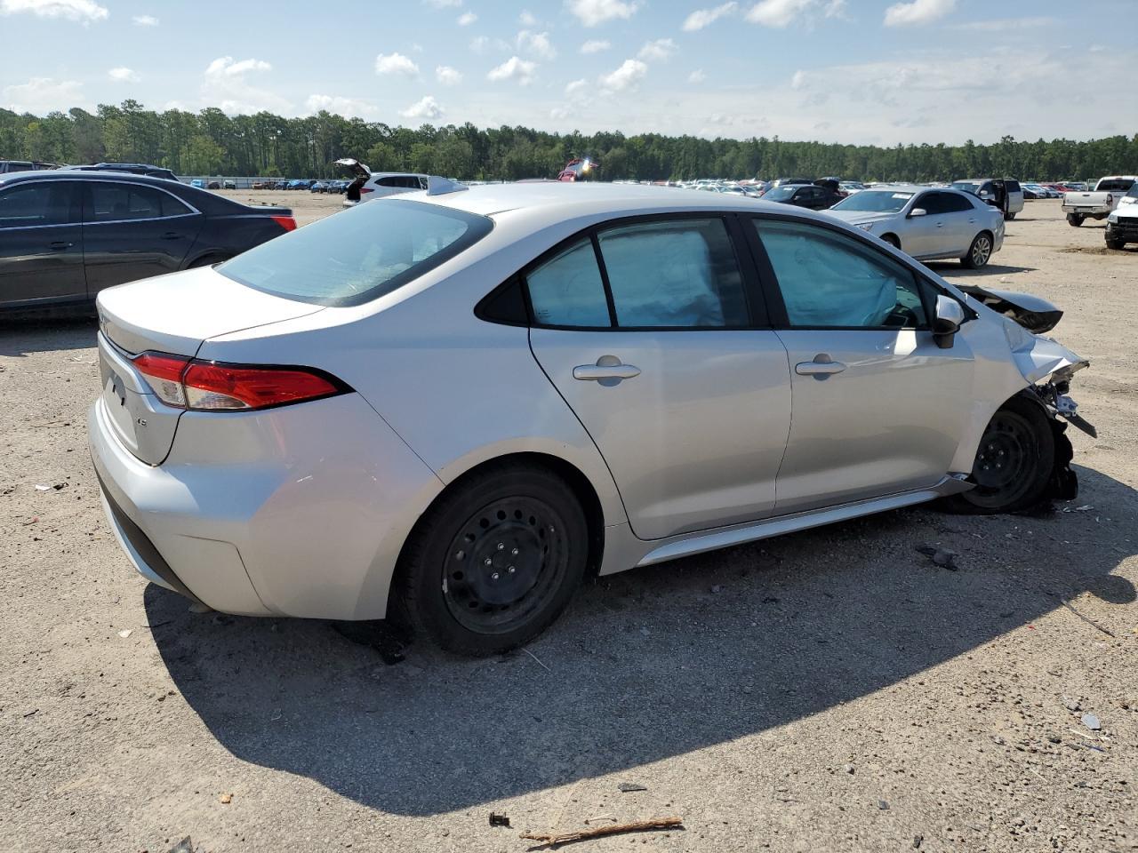 2021 Toyota Corolla Le - Фото 3