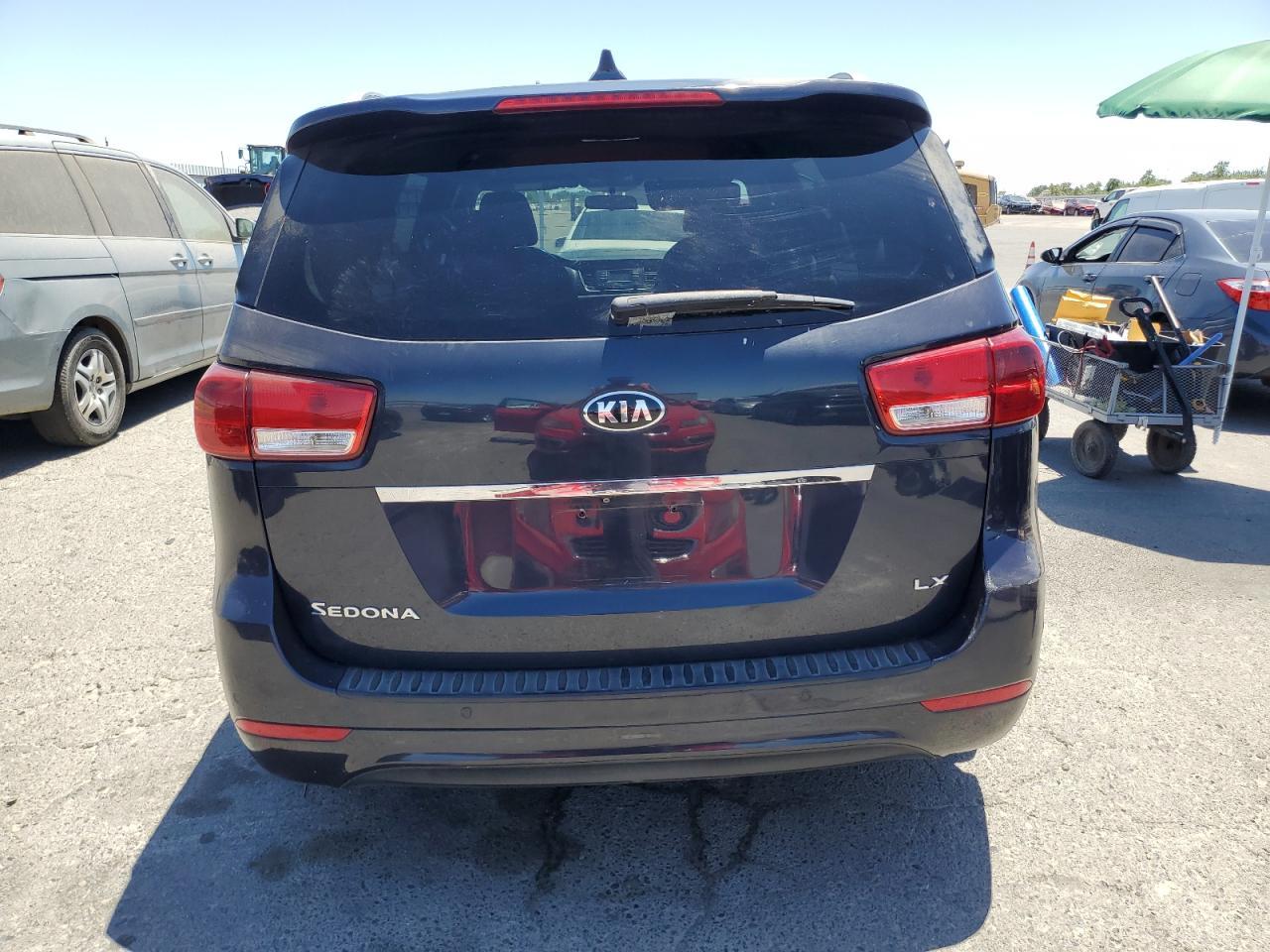 2015 Kia Sedona Lx - Фото 6