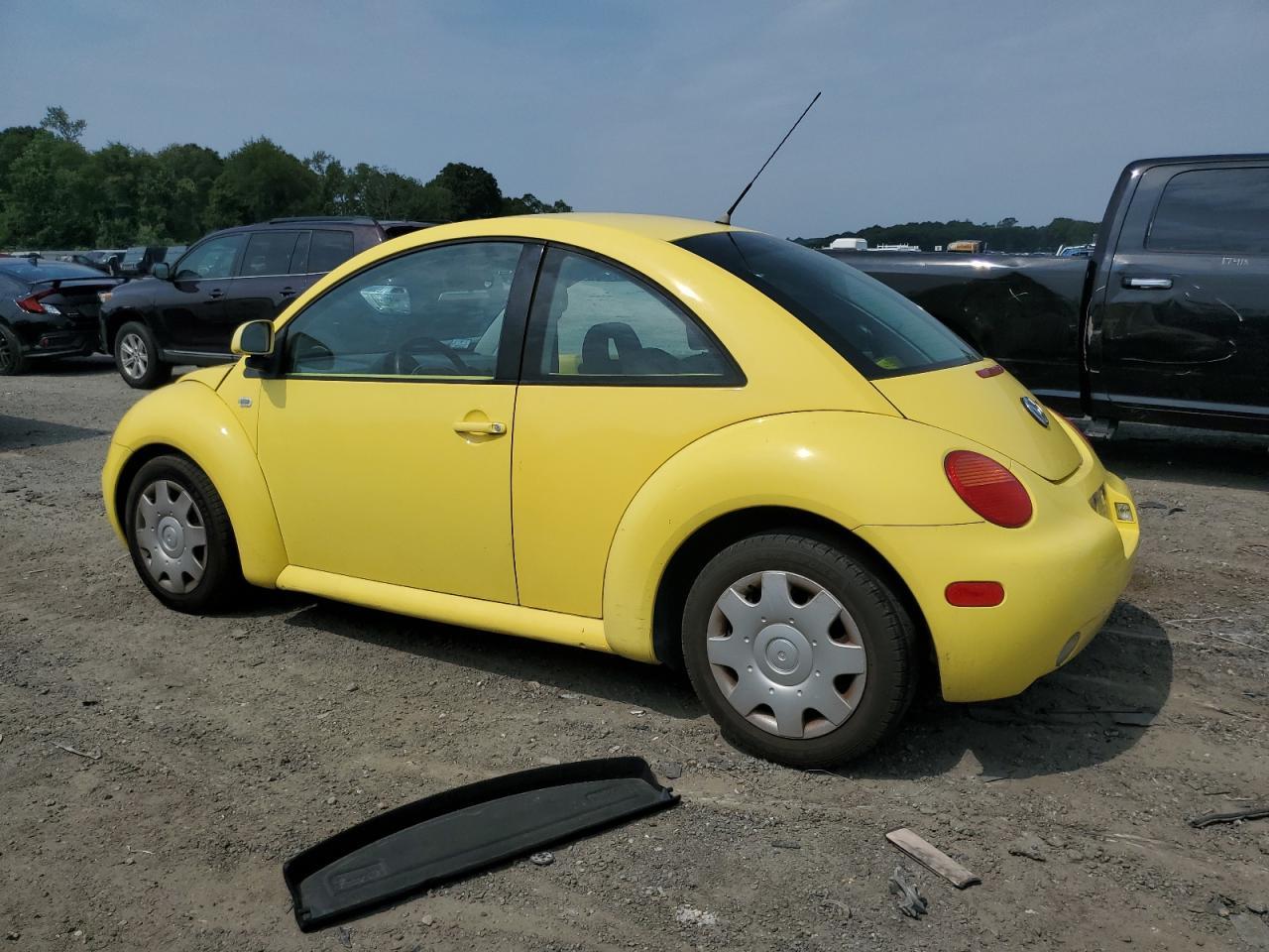 2000 Volkswagen New Beetle Gls - Фото 2