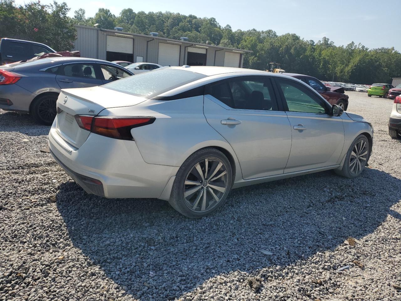 2019 Nissan Altima Sr - Фото 3