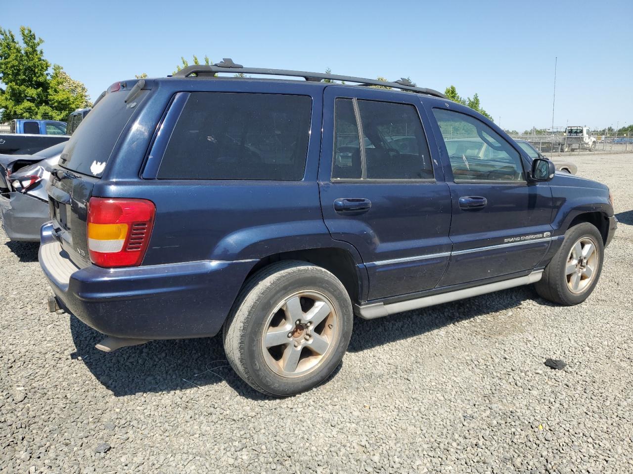 2004 Jeep Grand Cherokee Overland - Image 3
