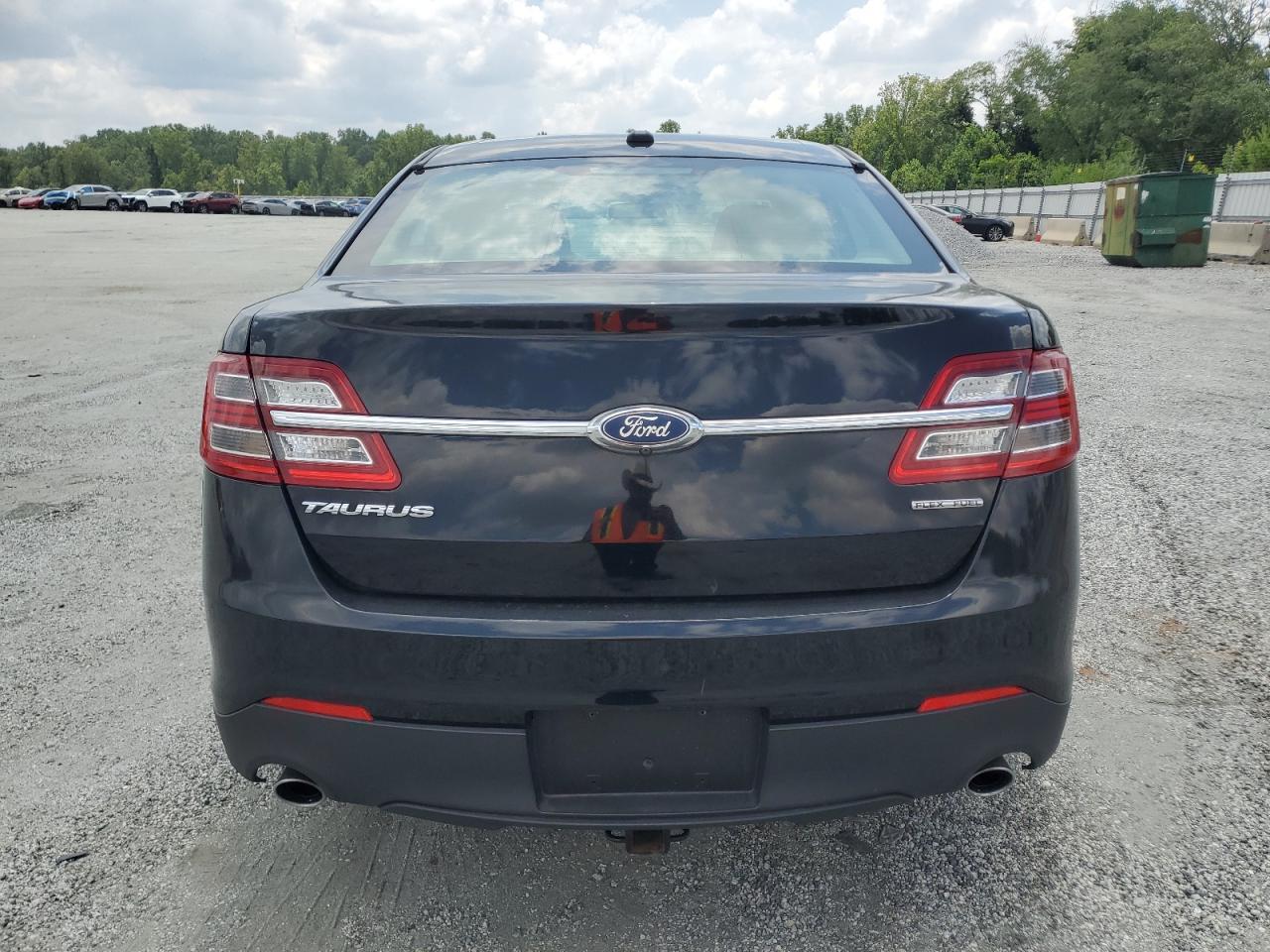 2016 Ford Taurus Se - Фото 6