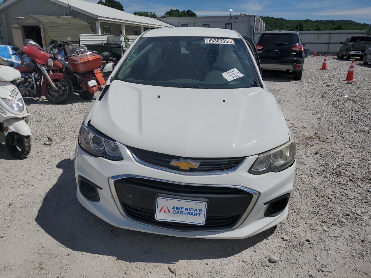 2017 Chevrolet Sonic - Фото 5