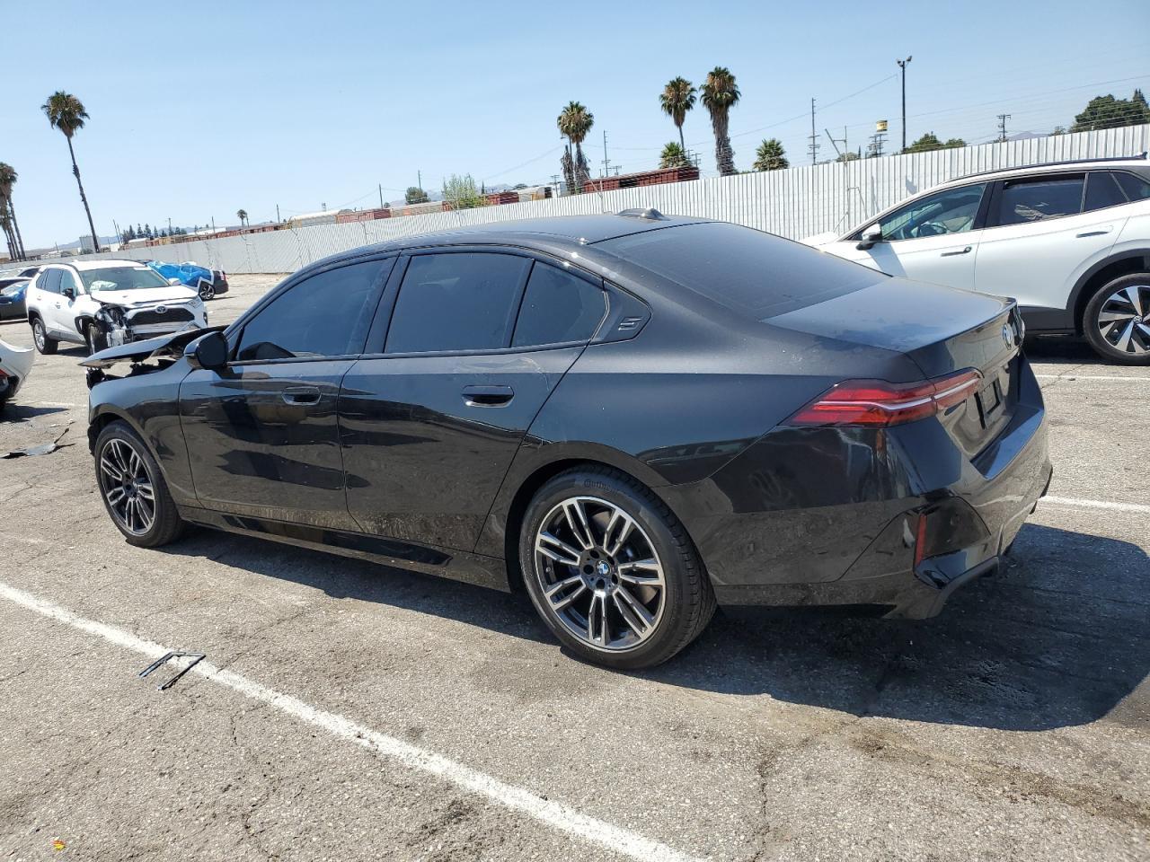 2025 BMW 530 I - Фото 2