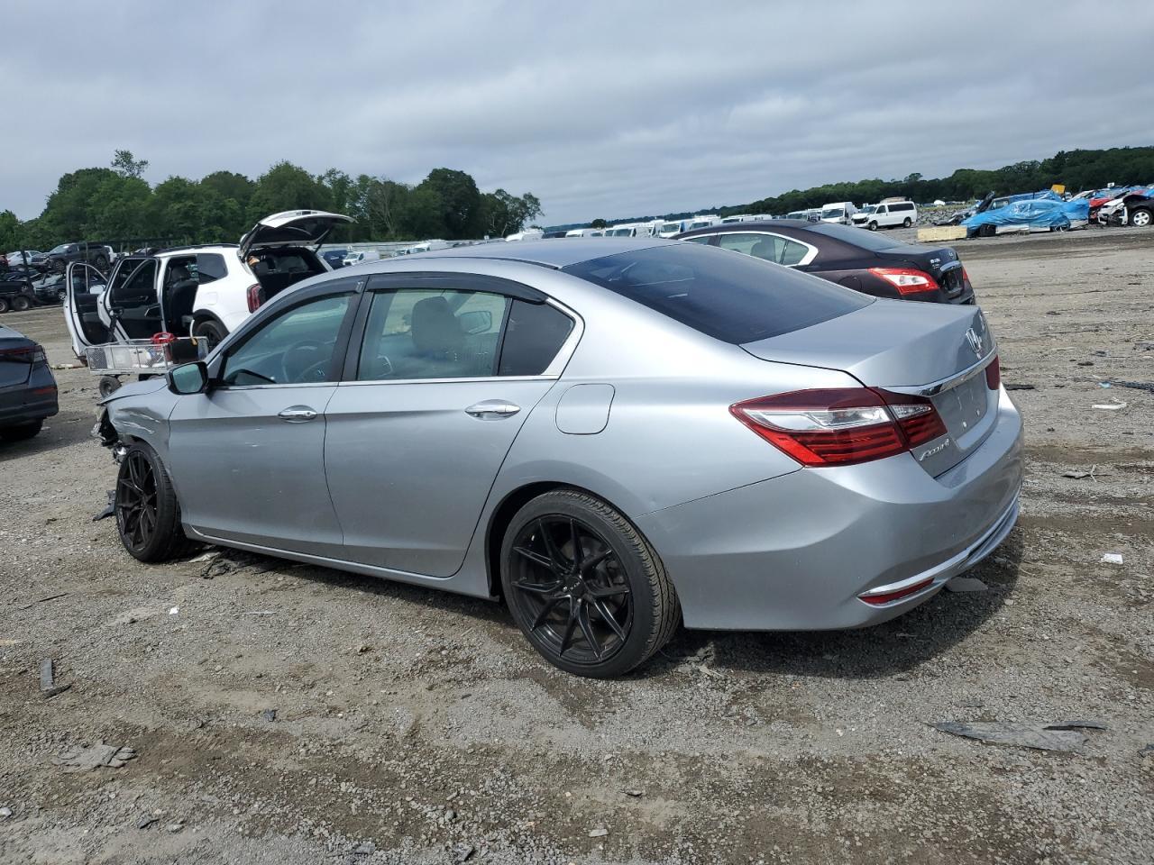 2017 Honda Accord Lx - Фото 2