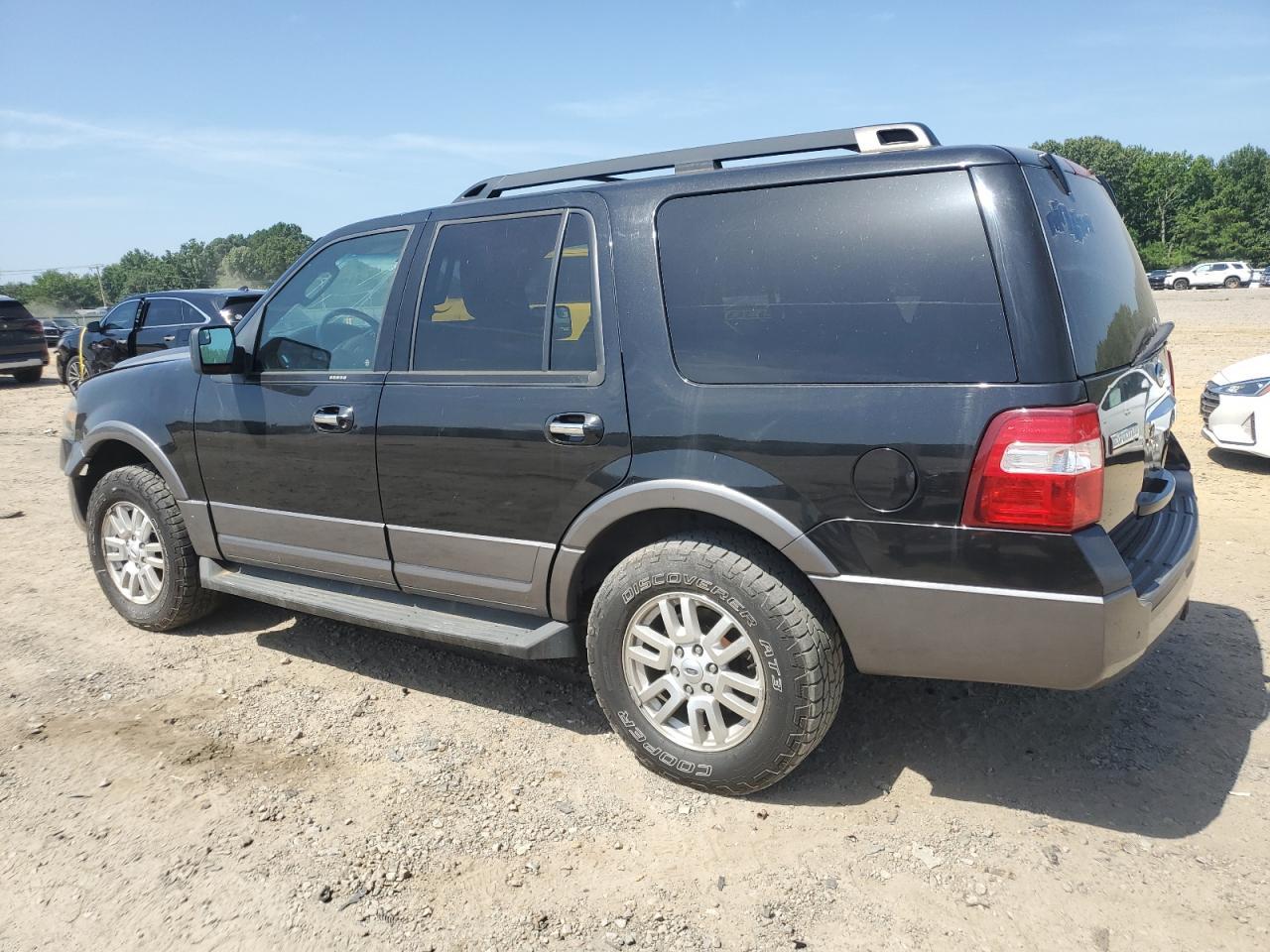 2012 Ford Expedition Xlt - Image 2