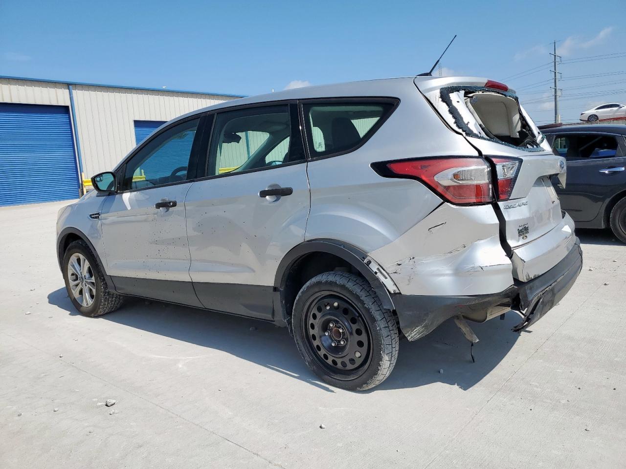 2018 Ford Escape S - Фото 2